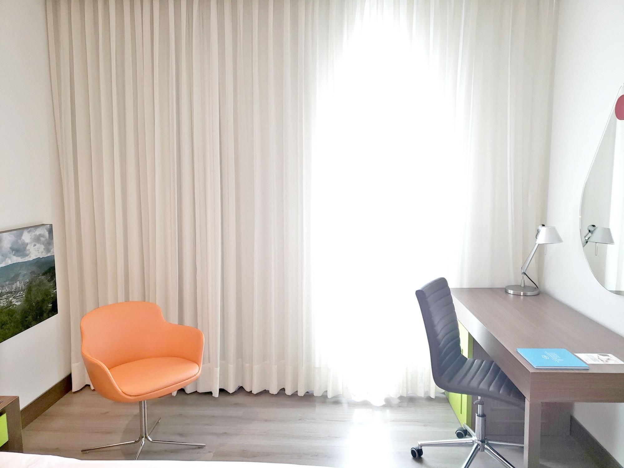 Hampton By Hilton Yopal Hotel Kültér fotó