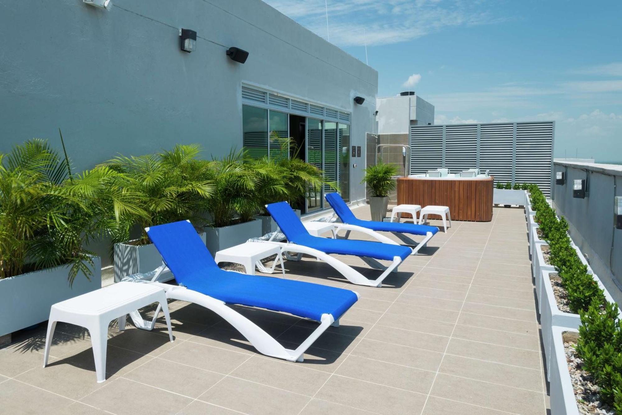 Hampton By Hilton Yopal Hotel Kültér fotó